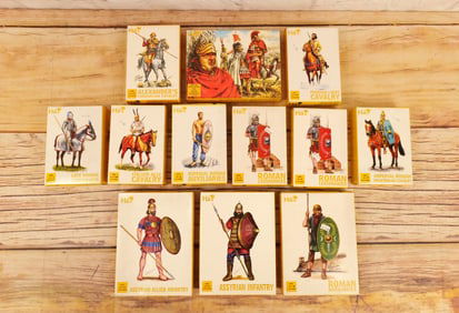 Lot of 12 Hat Industrie Plastic 1:72 Scale Military Figure Sets