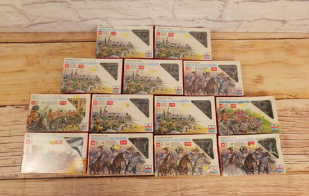 Lot of 13 ESCI Military 1:72 Scale Plastic Figure Sets