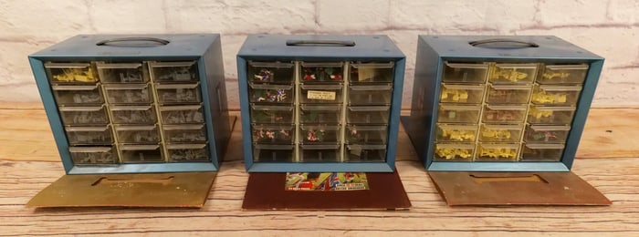 Large Lot of Loose 1:72 Scale Military Figures