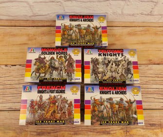 Lot of 5 Italeri Plastic 1:32 Scale Military Figures