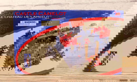 Le Toy Van Wooden Castle Camelot Playset