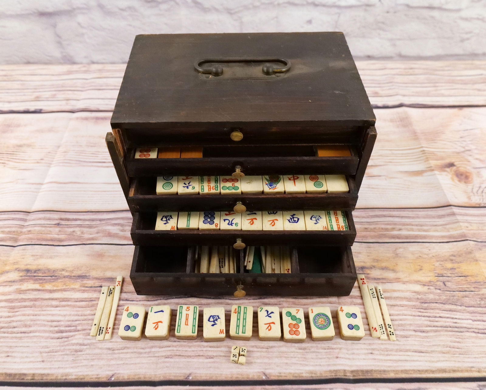 Vintage Mahjong Set with Box (1 of 10)