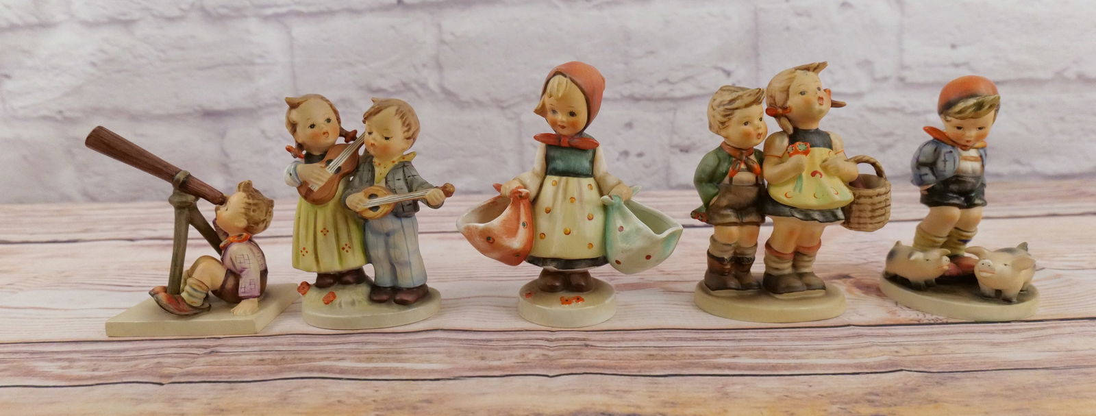 Lot of 5 Hummel Figurines (1 of 19)