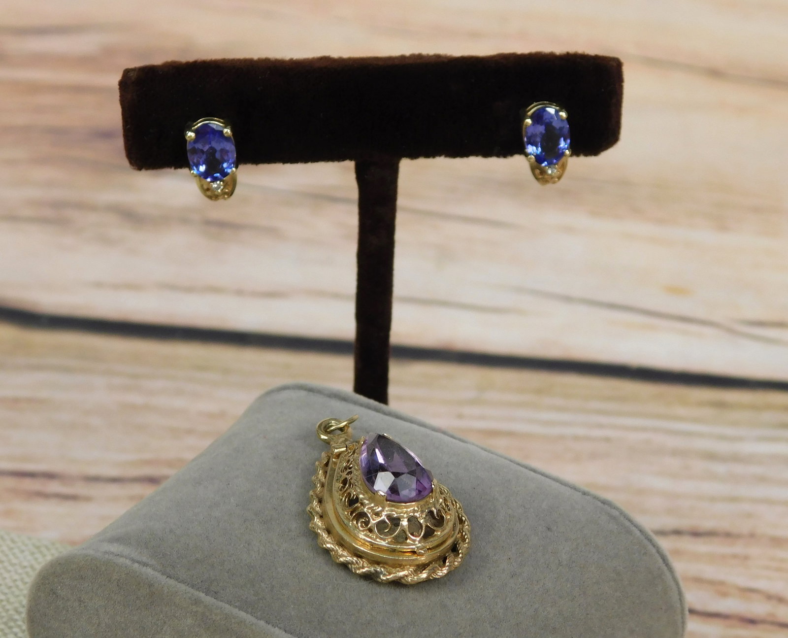 Group of 14k and Gemstone Jewelry: Group of 14k and Gemstone Jewelry including a Mid Century Victorian Revival Teardrop Locket Charm/Pendant with Rope Gold Outer Frame and Scrollwork om the edges with a Hinged Panel set with a Pear Sha