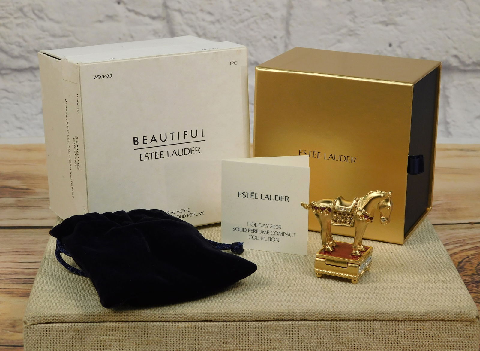 Estee Lauder Perfume Compact - Imperial Horse (1 of 8)