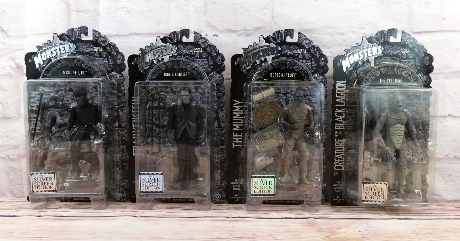 Lot of 4 Sideshow Universal Monsters Silver Screen Edition Action Figures (1 of 10)
