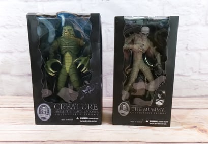 Lot of 2 Mezco Toys Universal Monsters Collectible Figures