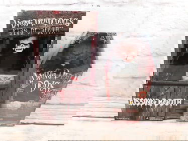 Lot of 2 Mezco Living Dead Dolls Figures