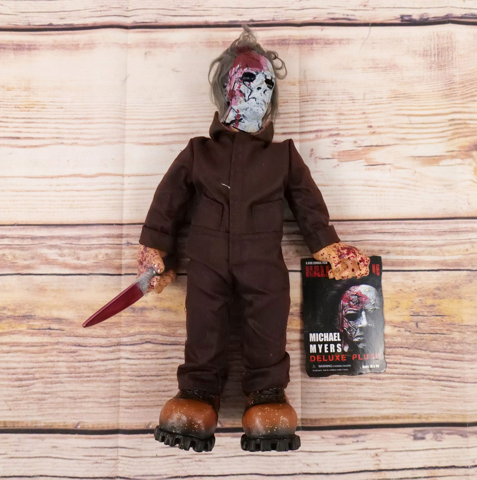 Mezco Fear Michael Myers Halloween II Deluxe Plush Figure (1 of 5)