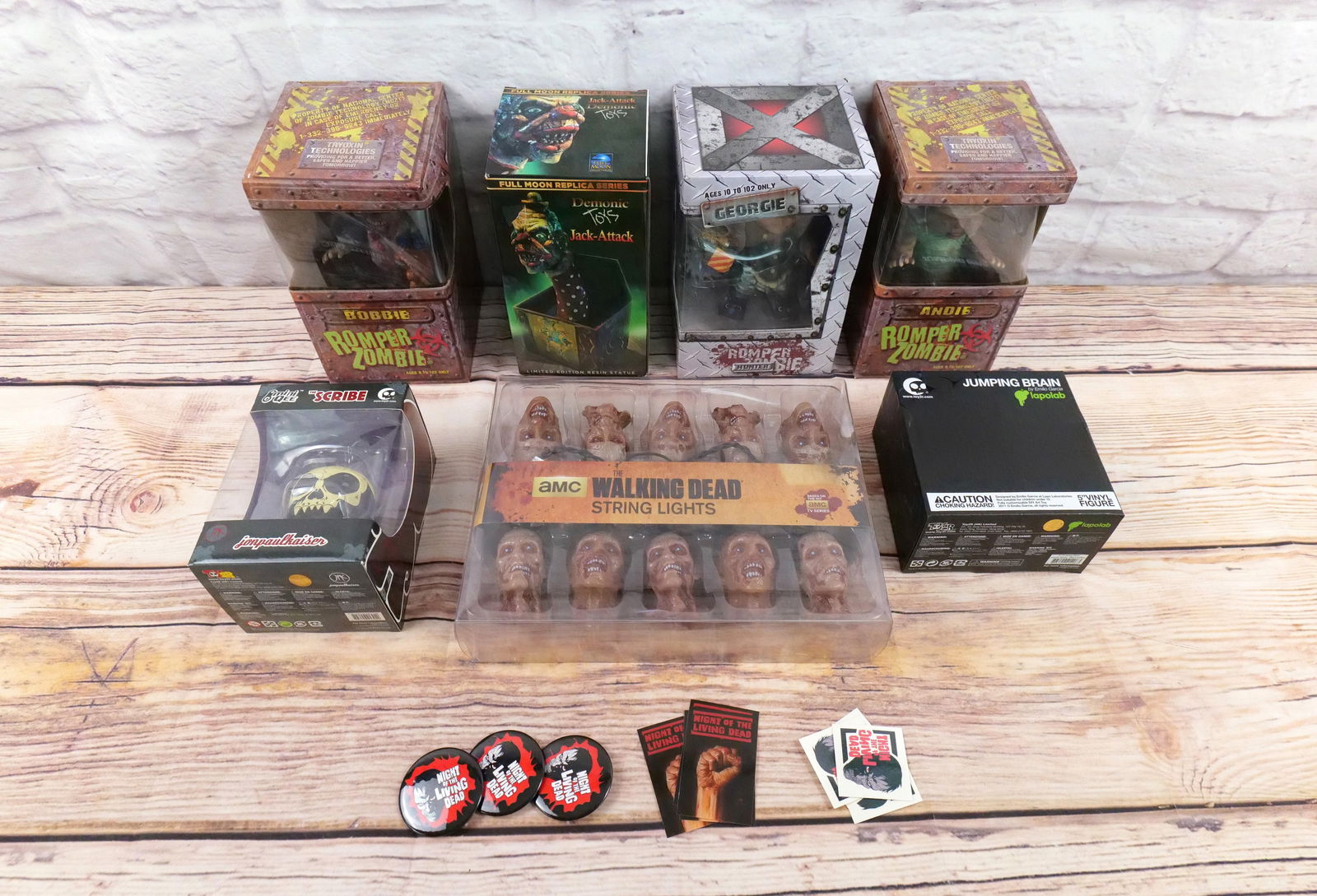 Lot of Mixed Horror Related Collectibles (1 of 11)