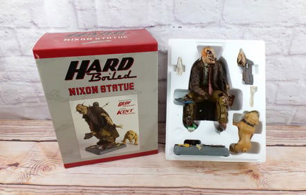 Dark Horse Hard Boiled Nixon Statue