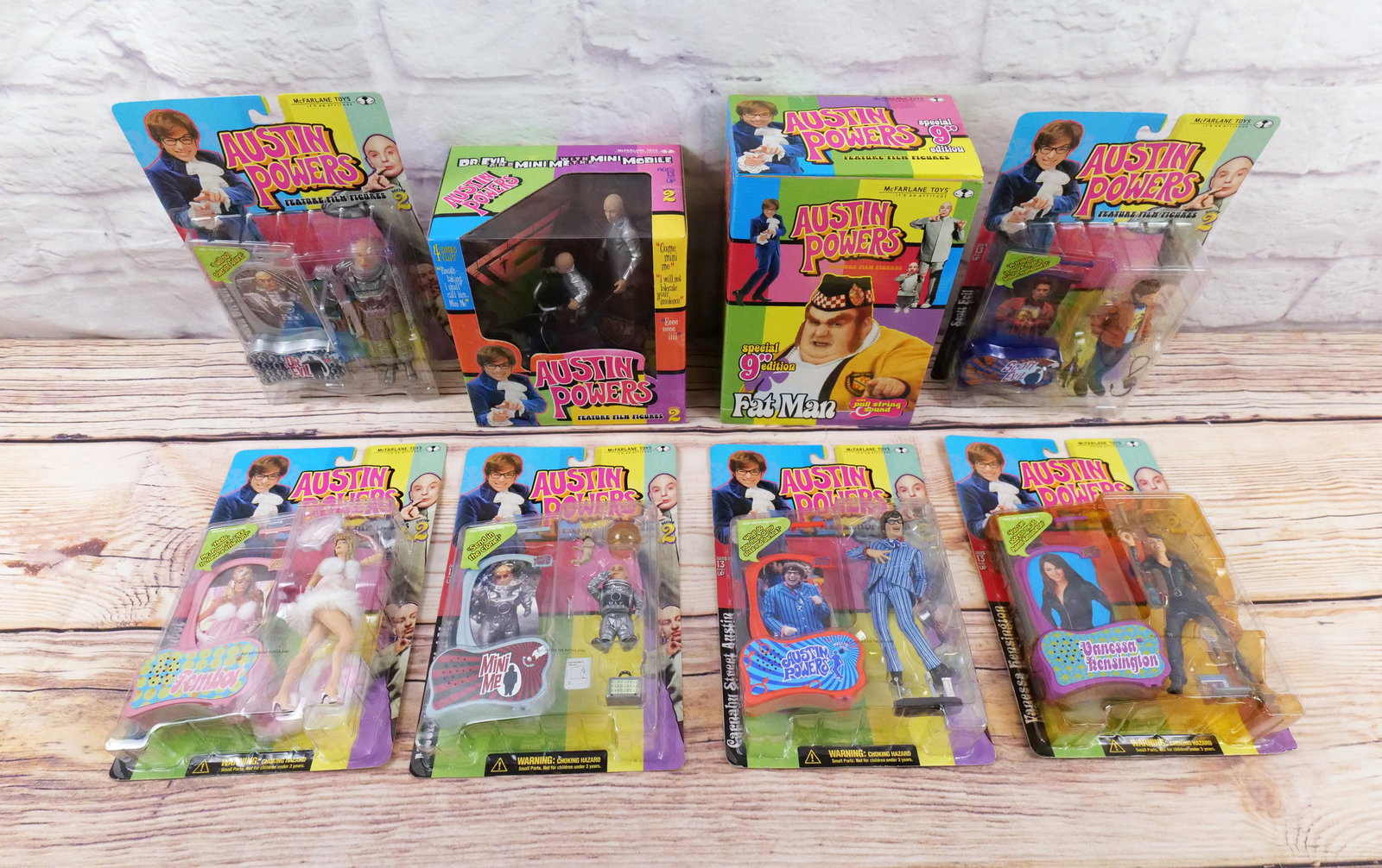 Lot of McFarlane Austin Powers Action Figures (1 of 12)