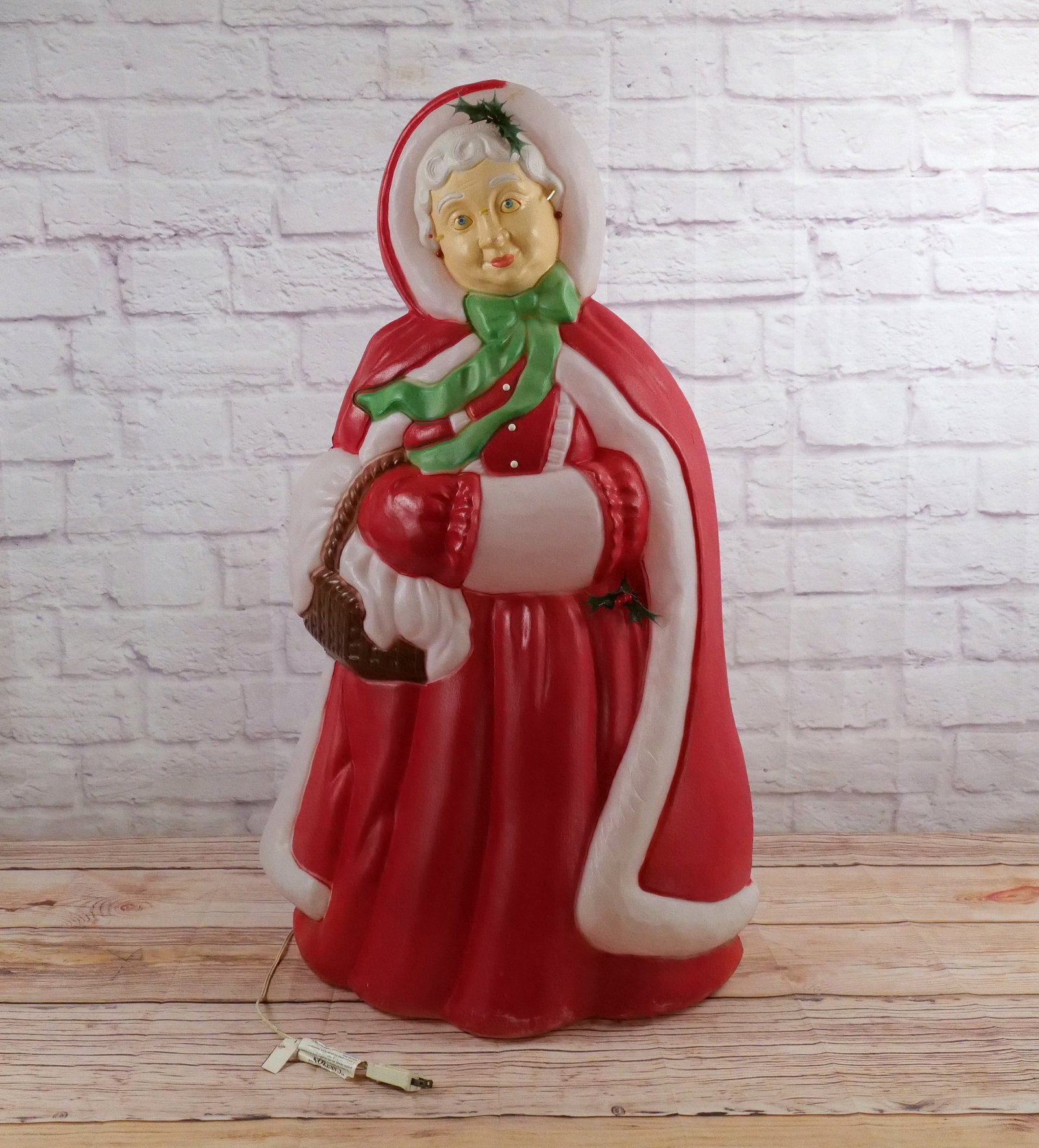 Santa's Best Mrs. Claus Lighted Blow Mold (1 of 12)