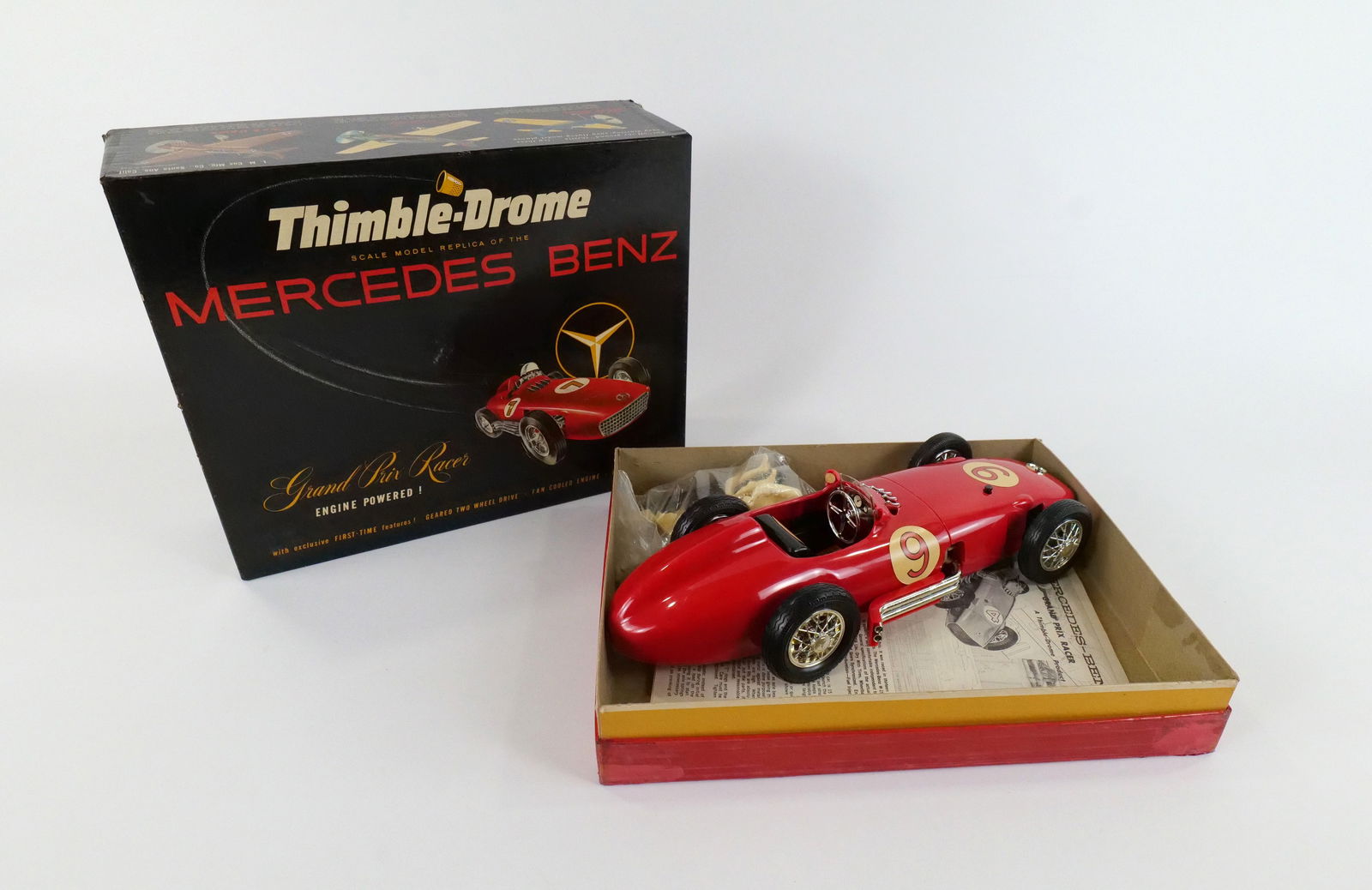 Cox Thimble-Drome Mercedes Benz Engine Powered Car (1 of 14)