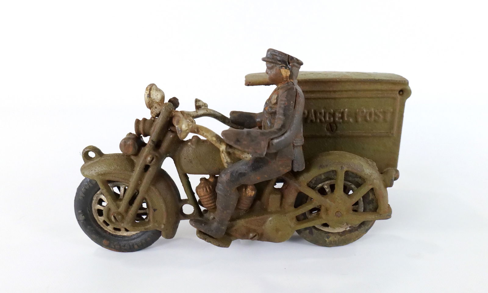 Cast Iron Harley-Davidson Parcel Post Motorcycle with Rider (1 of 6)