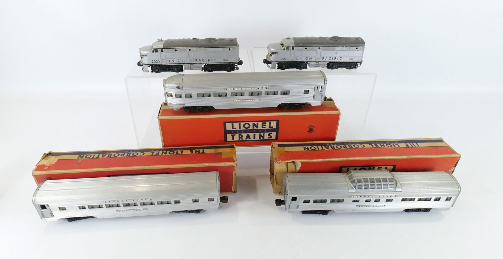 Lionel Union Pacific Train Set (1 of 15)