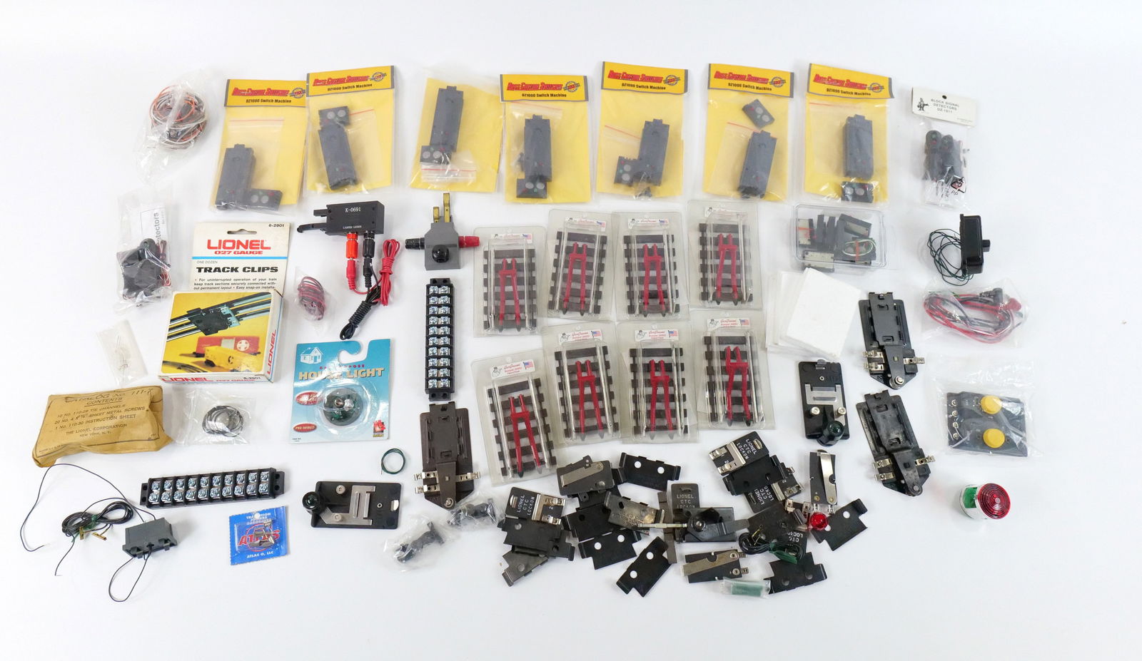 Lot of Train Accessories (1 of 6)