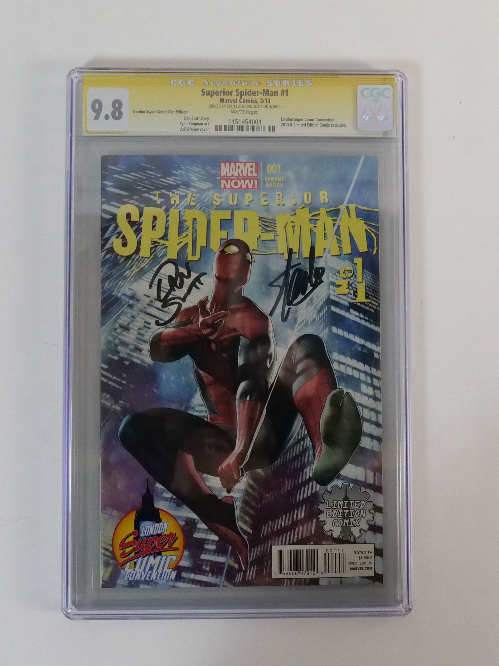 Superior Spider-Man #1 - Signed by Stan Lee & Dan Slott (1 of 8)