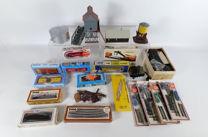 Group Lot of HO Scale Trains and Accessories