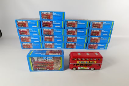 Lot of 18 Double Decker London Friction Buses