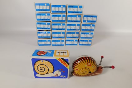 Lot of 20 Tin Litho Wind Up Snails