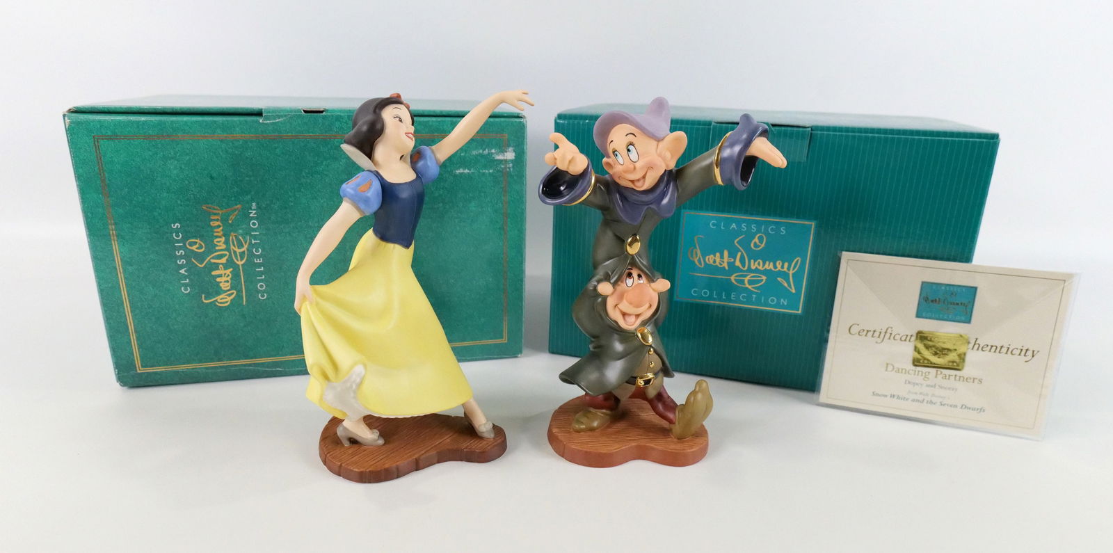 Lot of 2 WDCC Snow White Figurines (1 of 20)