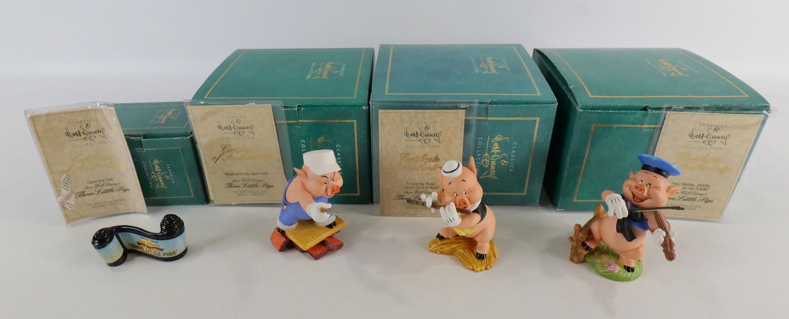 Set of 4 WDCC Three Little Pigs Figurines (1 of 18)