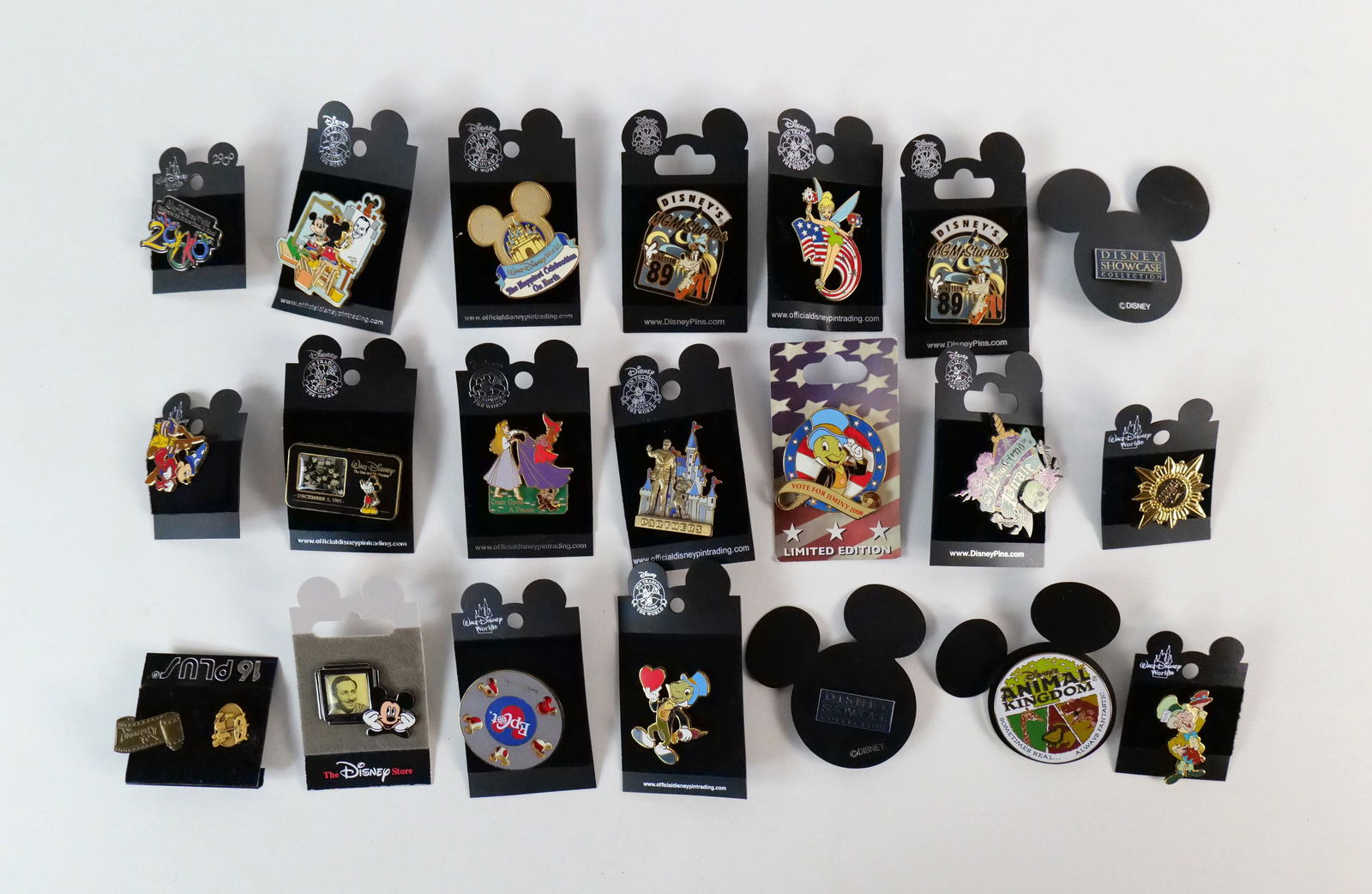 Lot of 20 Mixed Disney Pins (1 of 9)