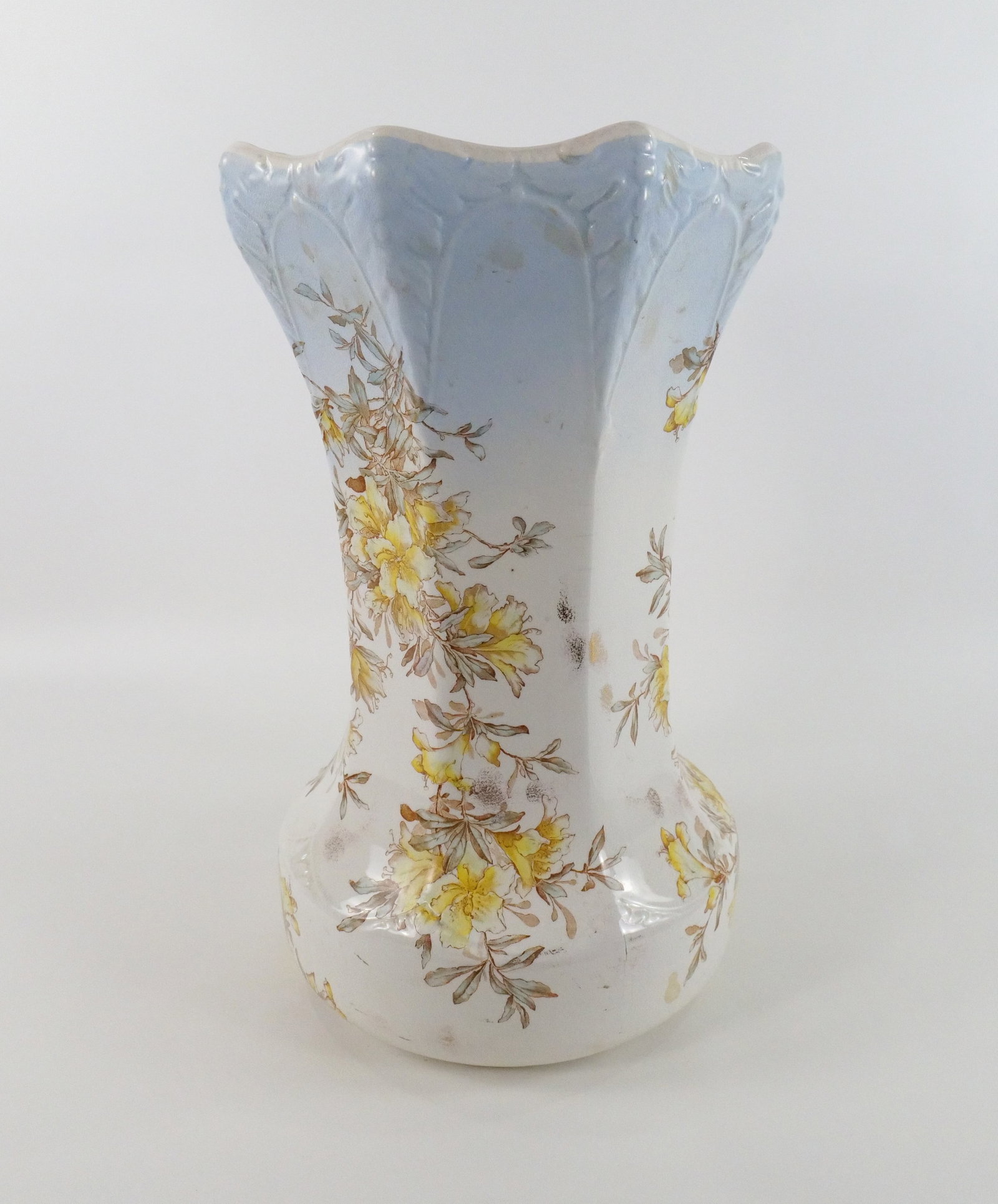 19th Century Transferware Umbrella Stand: 19th Century Transferware on Ironstone Umbrella Stand. Marked on bottom - Undetermined. Measures 22" tall x 13.5" diameter. All invoices must be paid within 24 hours of the sale. We offer multiple shi