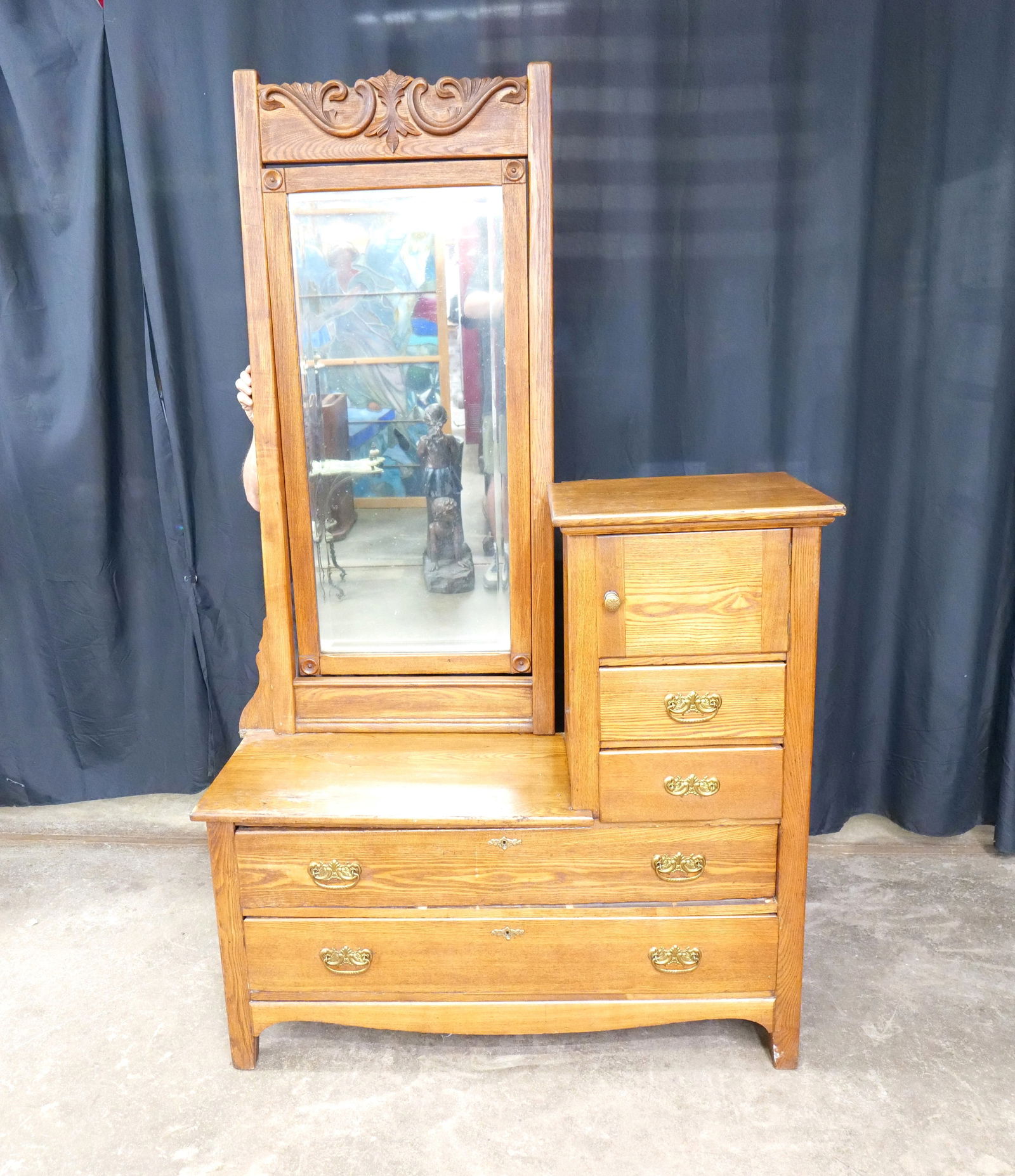 Oak Bonnet Chest with Swivel Mirror (1 of 7)