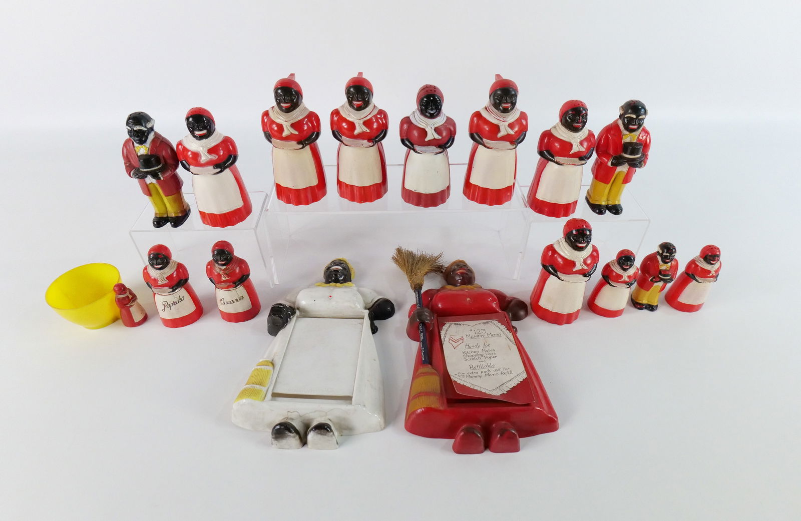 Group Lot of Vintage Plastic Salt, Pepper and Syrup Dispensers (1 of 14)