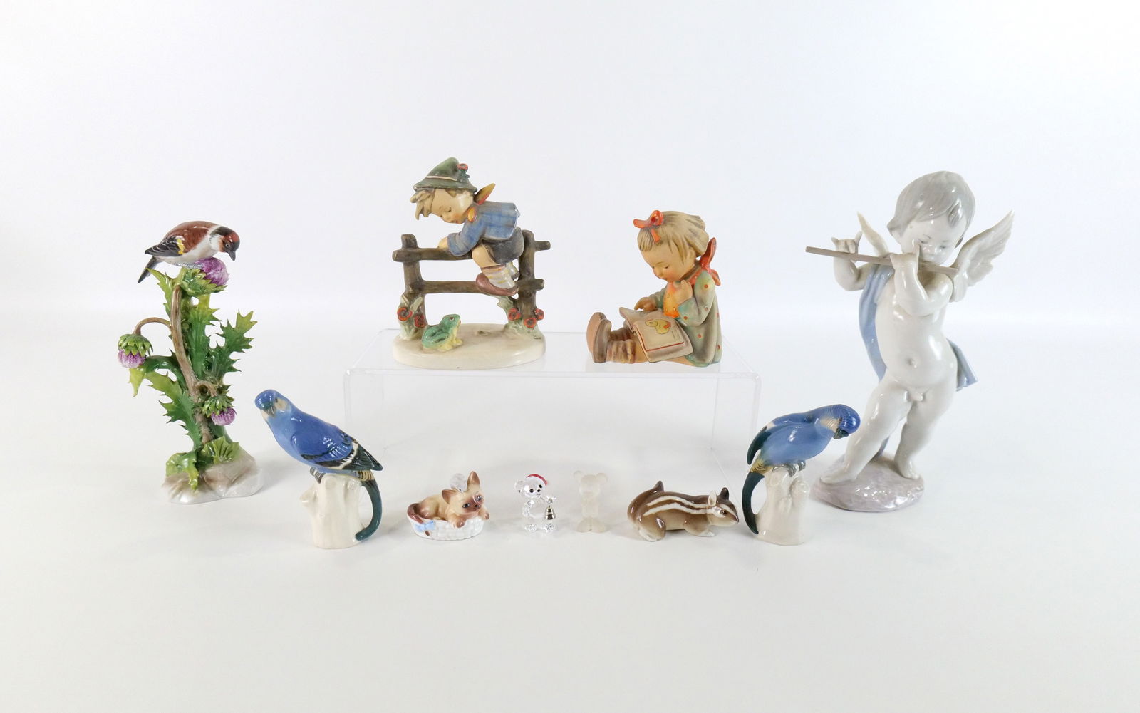 Group Lot of Mixed Figurines (1 of 19)