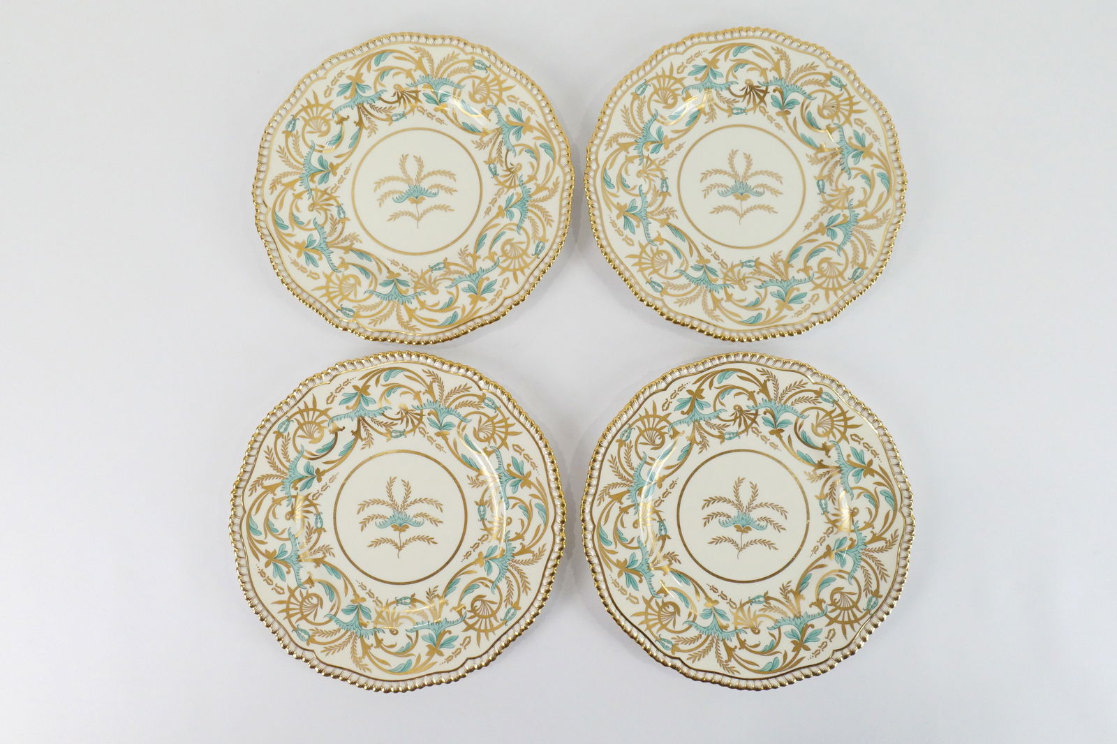 Set of 4 Copeland Spode Regency Pattern Dinner Plates: Set of 4 Copeland Spode Regency Pattern Dinner Plates. Done in gold and blue. All in good condition. Measures 10.5" diameter. All invoices must be paid within 24 hours of the sale. We offer multiple s