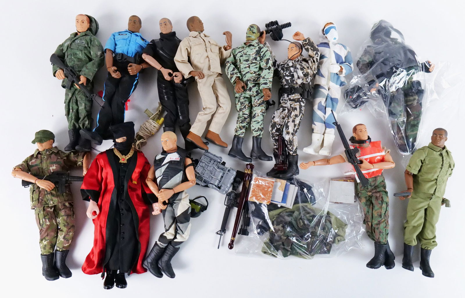 Lot of Loose Military Action Figures (1 of 10)