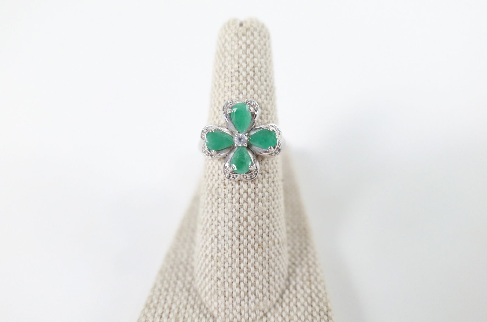 Sterling and Emerald Clover Ring (1 of 7)