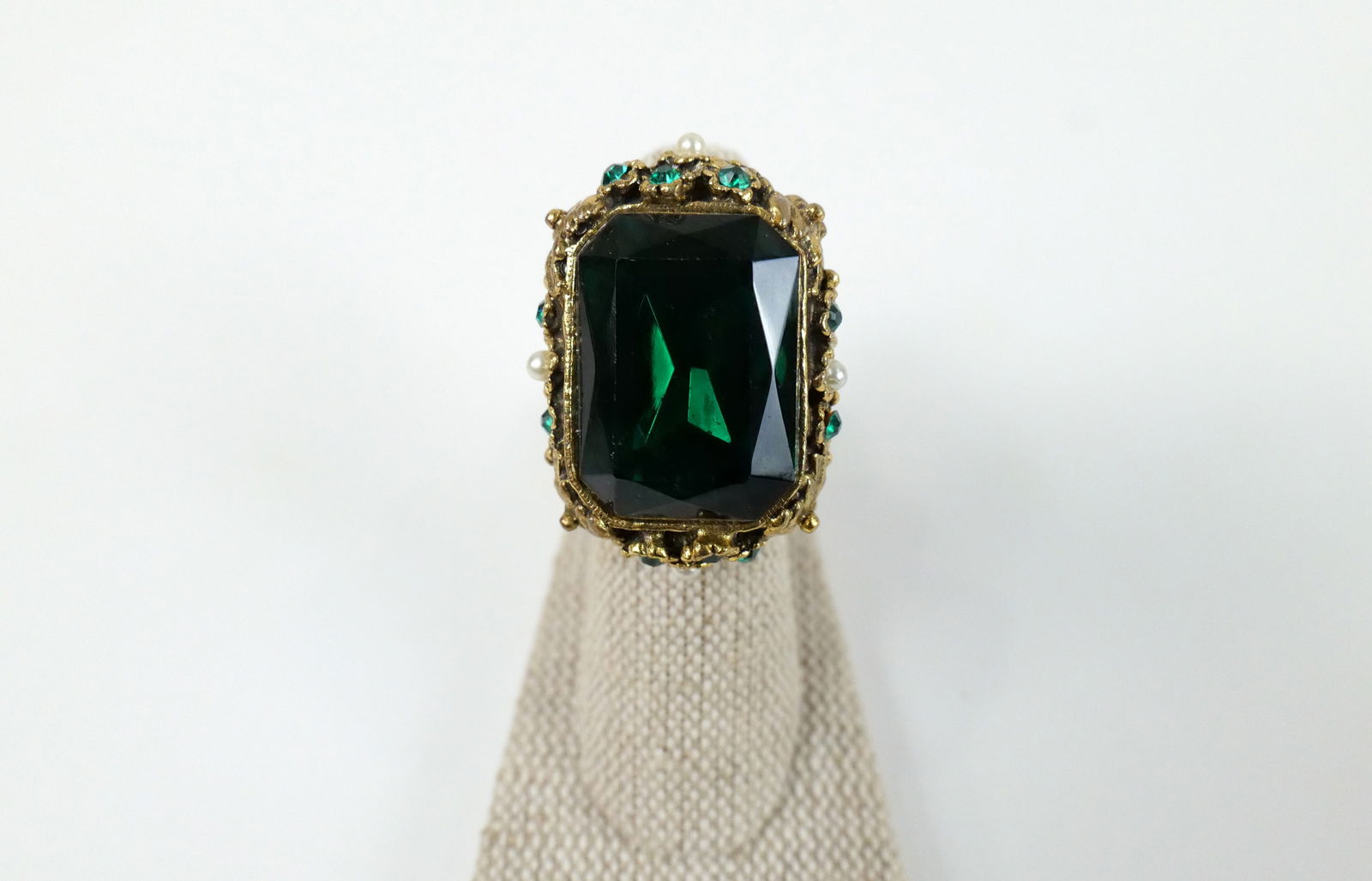 Vintage Gold Tone Cocktail Ring (1 of 7)