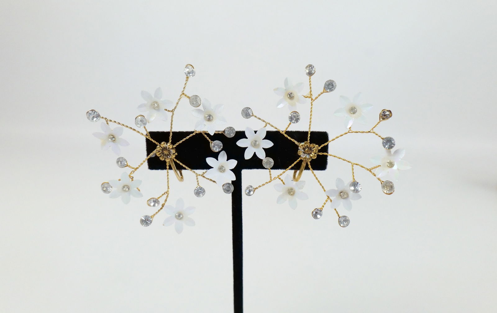 Pair of Vintage Sputnick Style Earrings (1 of 6)