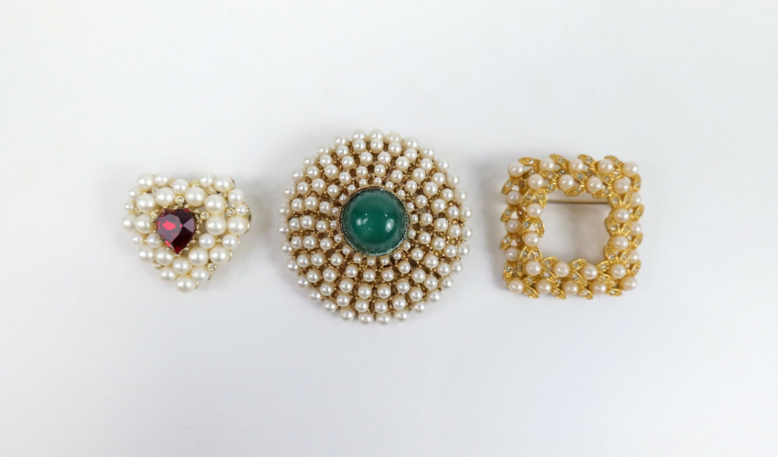 Trio of Vintage Faux Pearl Brooches (1 of 16)