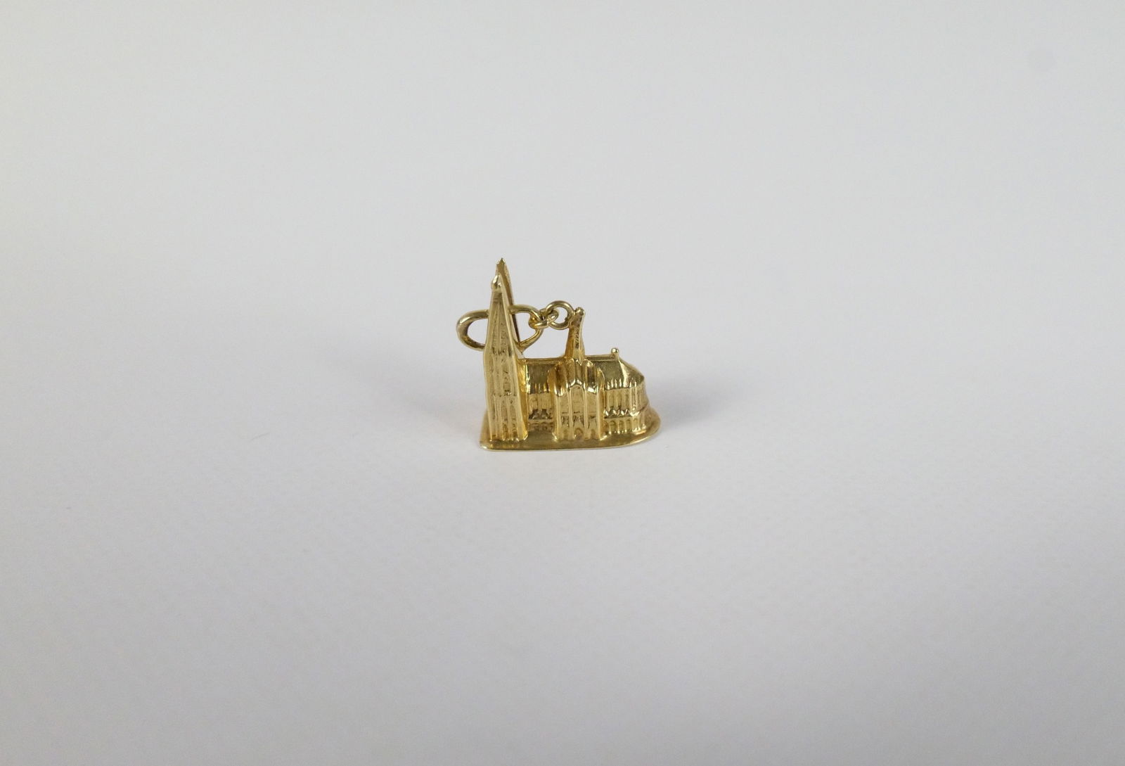 Vintage 18K Cathedral Charm (1 of 7)
