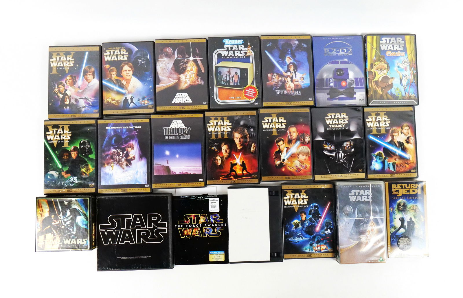 Lot of Star Wars Media (1 of 12)