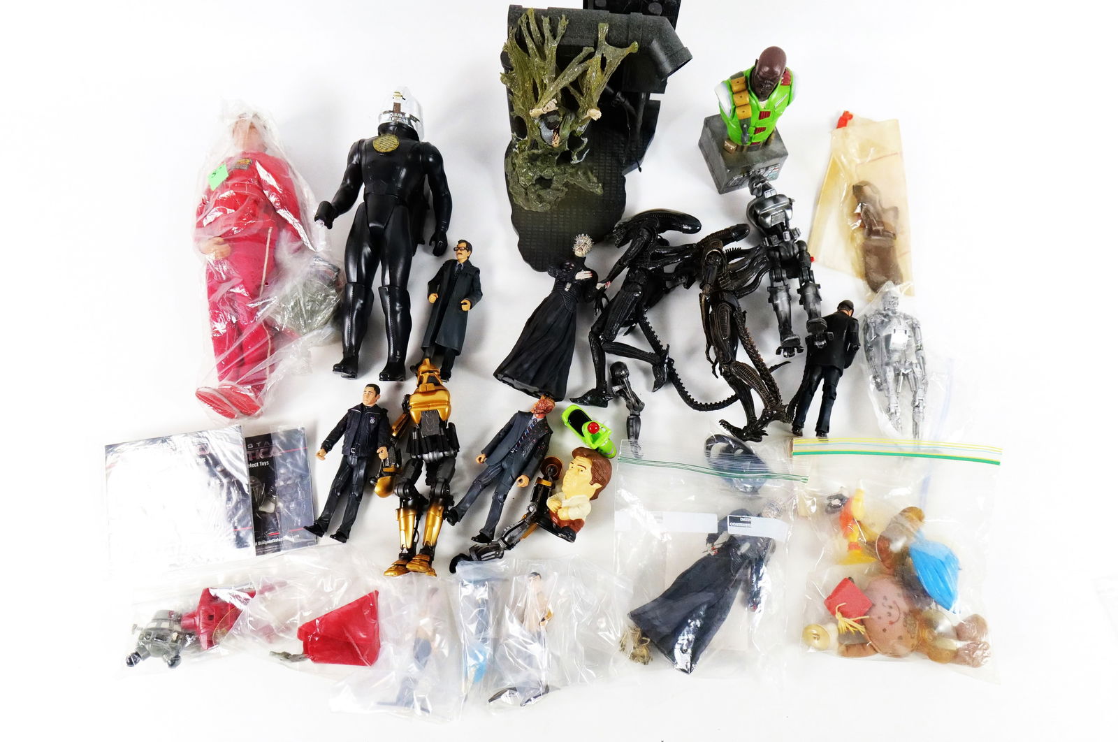 Lot of Loose Vintage and Newer Action Figures (1 of 8)