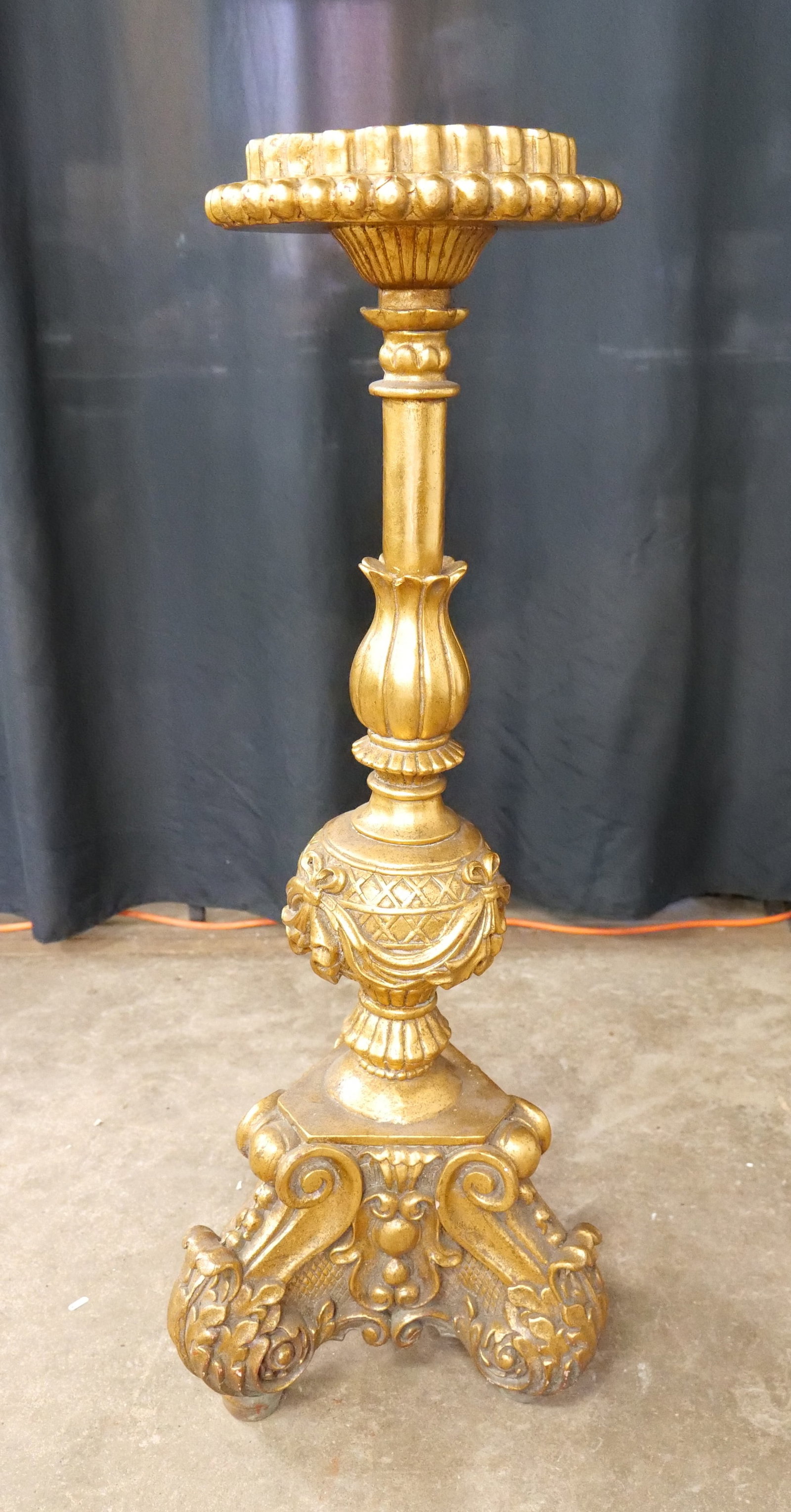 French Style Gold Gilded Resin and Wood Plant Stand: French Style Gold Gilded Resin and Wood Plant Stand. Measures 36" tall x 10" diameter. All invoices must be paid within 24 hours of the sale. We offer multiple shipping options please read the shippin