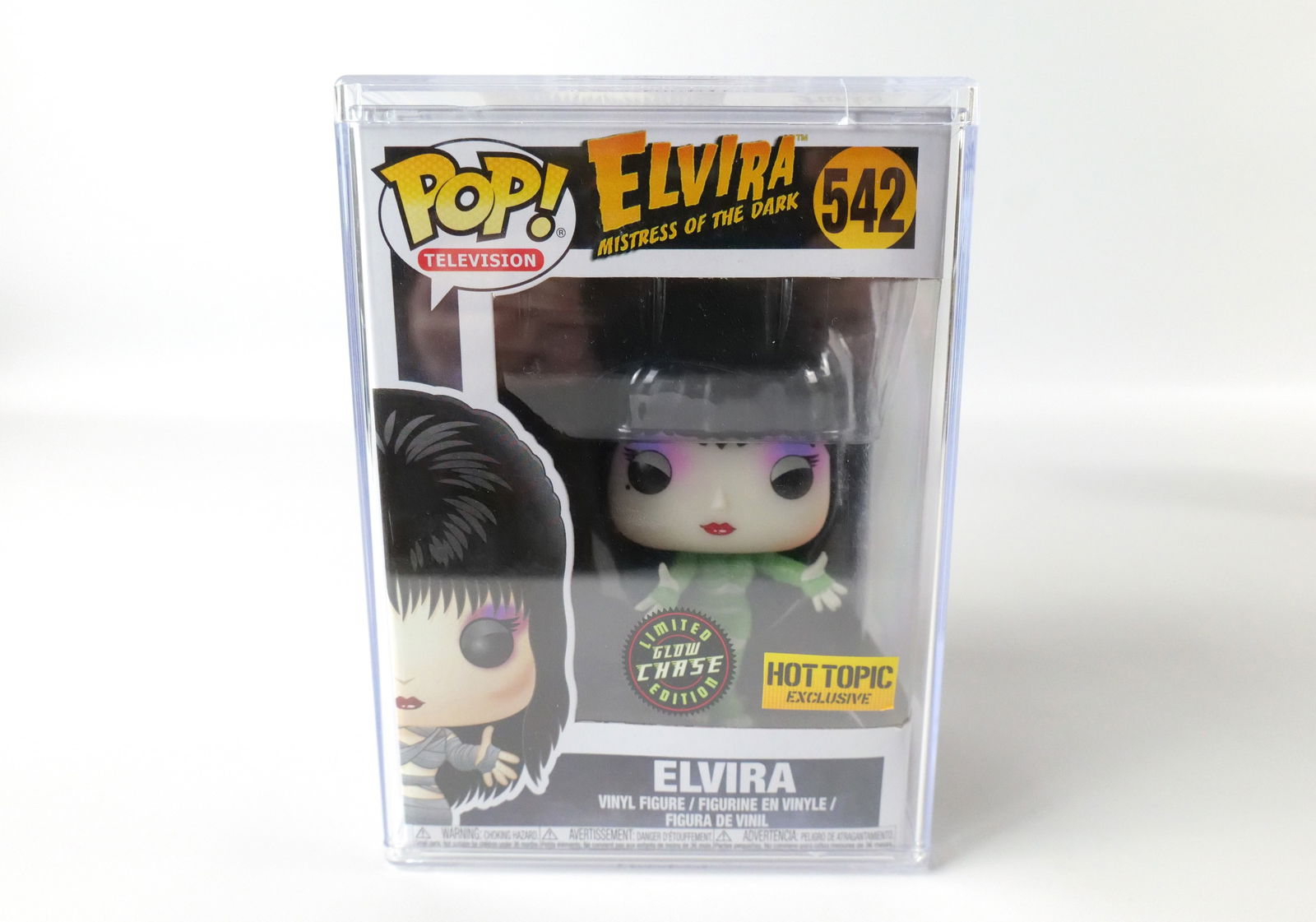 Funko Pop! Elvira #542 - Glow Chase (1 of 7)