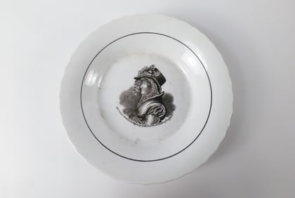 Queen Caroline Dish