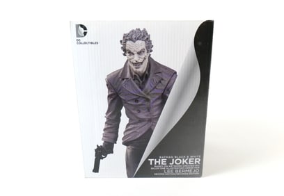 Batman Black & White The Joker Statue