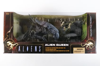 McFarlane Movie Maniacs Alien Queen Deluxe Box Set