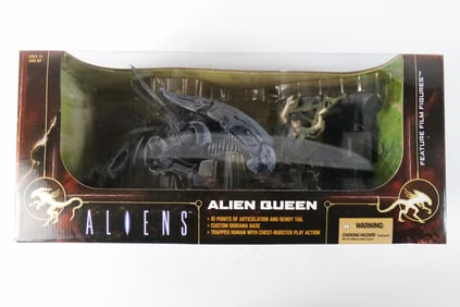 McFarlane Movie Maniacs Alien Queen Deluxe Box Set