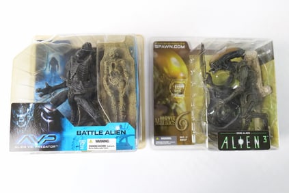 Lot of 2 McFarlane Alien Action Figures