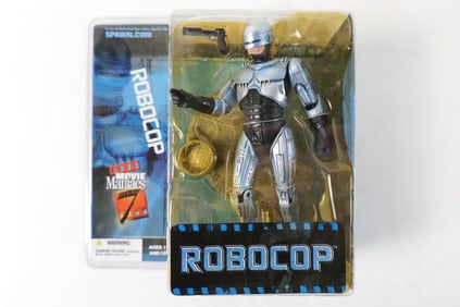 McFarlane Movie Maniacs Robocop Action Figure