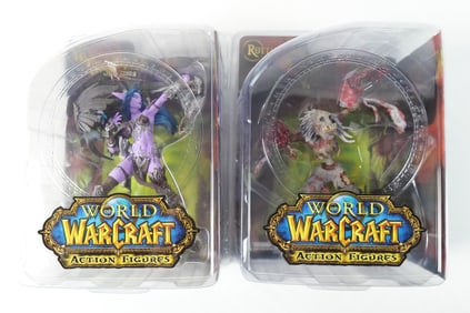Lot of 2 DC Unlimited World of Warcraft Action Figures